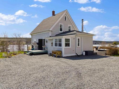 5648 Highway 332, Middle Lahave, NS 