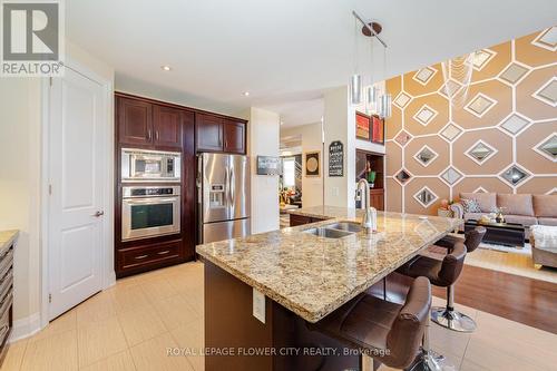 7 Legendary Circle, Brampton, ON - Indoor Photo Showing Kitchen With Double Sink With Upgraded Kitchen