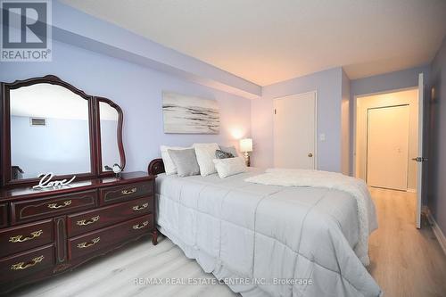 307 - 155 Hillcrest Avenue, Mississauga, ON - Indoor Photo Showing Bedroom