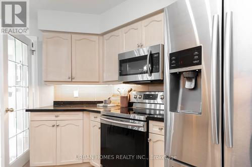 #3805 -1 Palace Place Crt, Toronto, ON - Indoor Photo Showing Kitchen