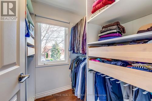 3087 Cascade Crt, Mississauga, ON - Indoor With Storage