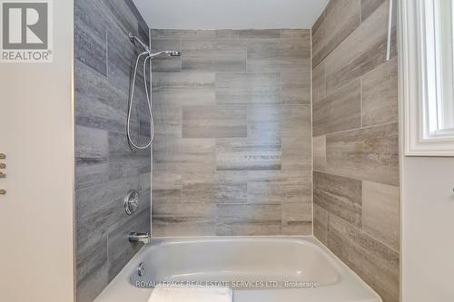 3087 Cascade Crt, Mississauga, ON - Indoor Photo Showing Bathroom