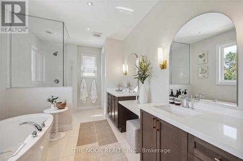 20 Donwoods Cres, Whitby, ON - Indoor Photo Showing Bathroom