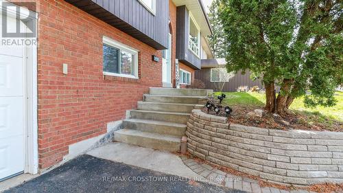 181 Little Ave, Barrie, ON - Outdoor With Exterior