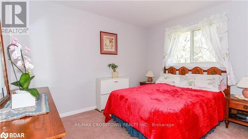 181 Little Ave, Barrie, ON - Indoor Photo Showing Bedroom