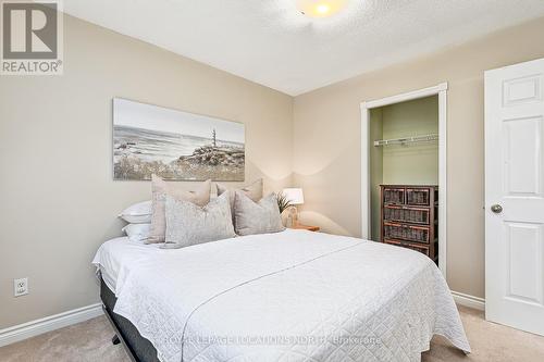 402 Mariners Way, Collingwood, ON - Indoor Photo Showing Bedroom