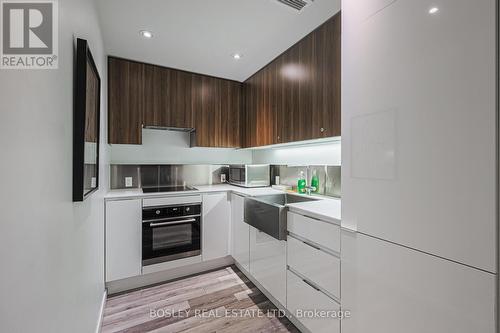 #805 -383 Sorauren Ave, Toronto, ON - Indoor Photo Showing Kitchen