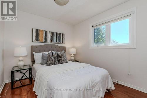 177 Martindale Ave, Oakville, ON - Indoor Photo Showing Bedroom