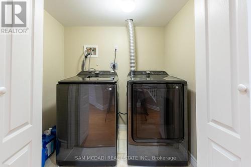 5675 Raleigh Street, Mississauga, ON - Indoor Photo Showing Laundry Room