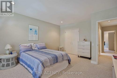 4189 Inglewood Drive, Burlington, ON - Indoor Photo Showing Bedroom