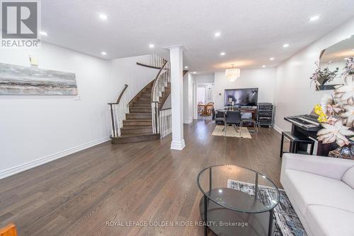 43 Millenium Drive, Toronto, ON - Indoor Photo Showing Living Room