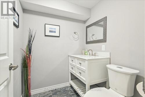 20 Iris Crescent, Brampton, ON - Indoor Photo Showing Bathroom