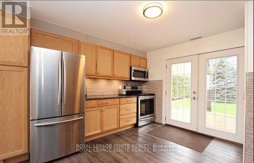 1010 Byron St N, Whitby, ON - Indoor Photo Showing Kitchen