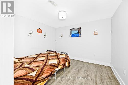1902 Rossland Road E, Whitby, ON - Indoor Photo Showing Bedroom