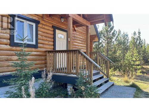 7141 S Cariboo 97 Highway, Lone Butte, BC - Outdoor