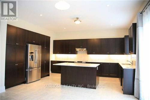 11 Torrey Pines Road N, Vaughan, ON - Indoor Photo Showing Kitchen With Stainless Steel Kitchen With Upgraded Kitchen