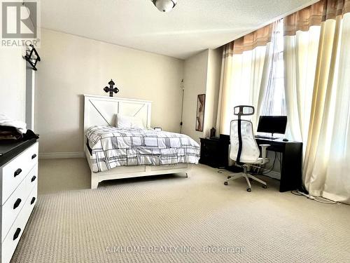 11 Torrey Pines Road N, Vaughan, ON - Indoor Photo Showing Bedroom