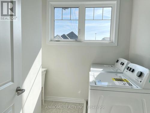 1517 Broderick St, Innisfil, ON - Indoor Photo Showing Laundry Room