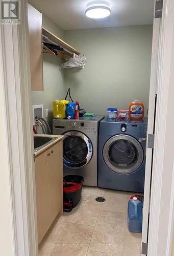 103 Grandview Ave, Markham, ON - Indoor Photo Showing Laundry Room