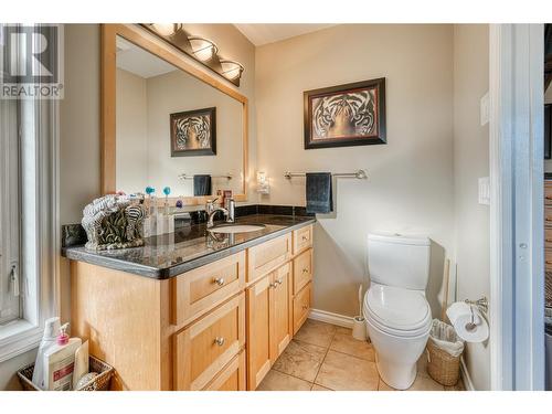 5203 Silver Court, Peachland, BC - Indoor Photo Showing Bathroom