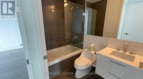 #Lph4803 -50 Charles St E, Toronto, ON - Indoor Photo Showing Bathroom