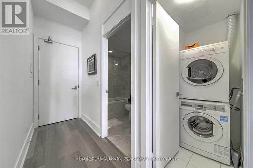 2306 - 32 Davenport Road, Toronto, ON - Indoor Photo Showing Laundry Room