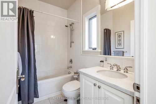 82 Munro Blvd, Toronto, ON - Indoor Photo Showing Bathroom