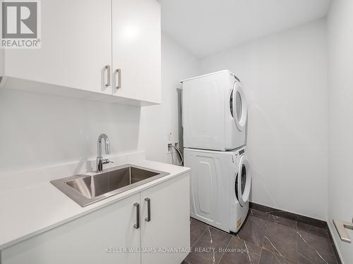612 - 280 Howland Avenue, Toronto, ON - Indoor Photo Showing Laundry Room