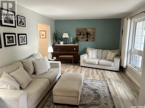 3410 Cassino Avenue, Saskatoon, SK - Indoor Photo Showing Living Room