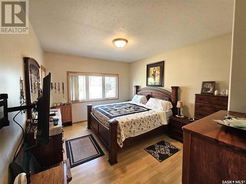 302 Centre Avenue, Meadow Lake, SK - Indoor Photo Showing Bedroom