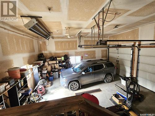 302 Centre Avenue, Meadow Lake, SK - Indoor Photo Showing Garage