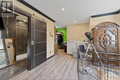 1151 Drouillard, Windsor, ON - Indoor Photo Showing Laundry Room