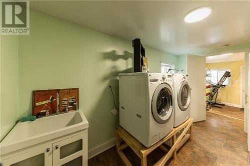213 Bonnechere Street W, Eganville, ON - Indoor Photo Showing Laundry Room