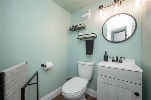 92 Sullivan Avenue, Thorold, ON - Indoor Photo Showing Bathroom