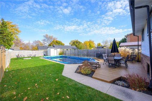 92 Sullivan Avenue, Thorold, ON - Outdoor With In Ground Pool With Backyard