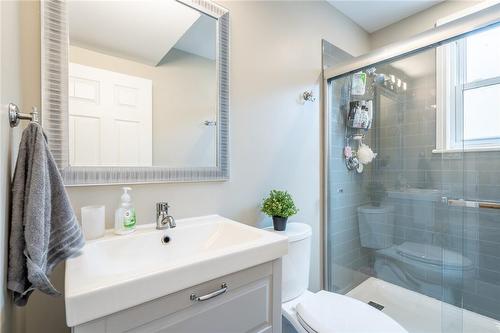 1038 - 1048 King Street W, Hamilton, ON - Indoor Photo Showing Bathroom
