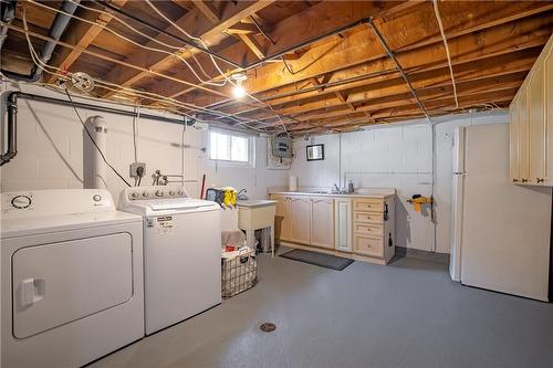 295 Scholfield Avenue S, Welland, ON - Indoor Photo Showing Laundry Room