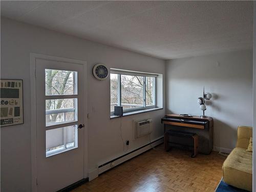 14 Norris Place|Unit #304, St. Catharines, ON - Indoor