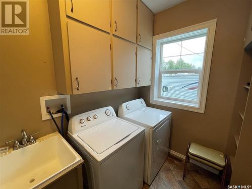 Yagelniski Acreage Rm Of Clayton No. 333, Hyas, SK - Indoor Photo Showing Laundry Room