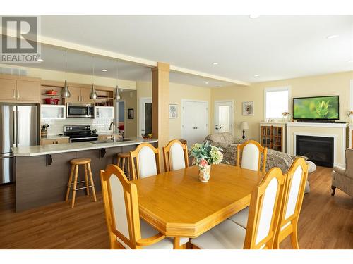 98 Ranchland Place, Coldstream, BC - Indoor Photo Showing Dining Room