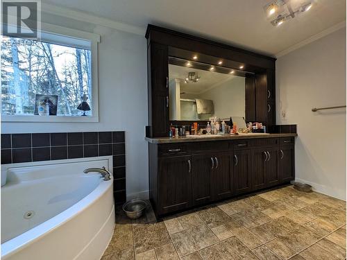 5185 Sponaugle Road, Prince George, BC - Indoor Photo Showing Bathroom