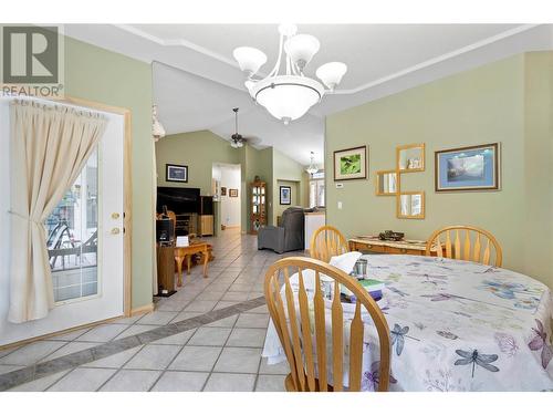 2588 Glenmount Place, Blind Bay, BC - Indoor Photo Showing Dining Room