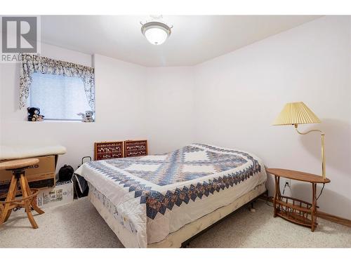 2588 Glenmount Place, Blind Bay, BC - Indoor Photo Showing Bedroom