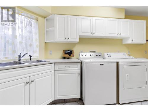 2588 Glenmount Place, Blind Bay, BC - Indoor Photo Showing Laundry Room