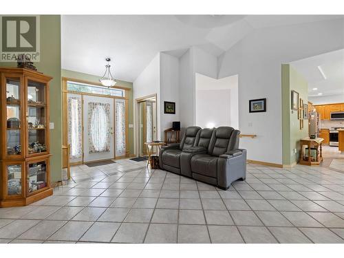 2588 Glenmount Place, Blind Bay, BC - Indoor Photo Showing Other Room
