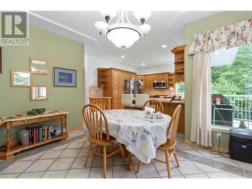 2588 Glenmount Place, Blind Bay, BC - Indoor Photo Showing Dining Room