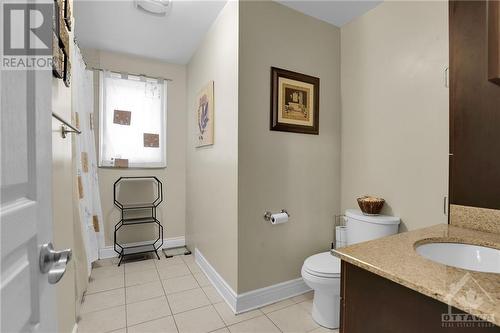 1782 Ernest Avenue, Ottawa, ON - Indoor Photo Showing Bathroom
