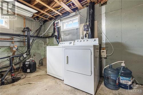 1532 Old Montreal Road, Ottawa, ON - Indoor Photo Showing Laundry Room
