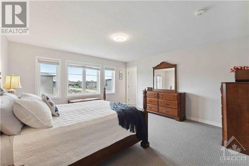 60 Pelham Crescent, Ottawa, ON - Indoor Photo Showing Bedroom