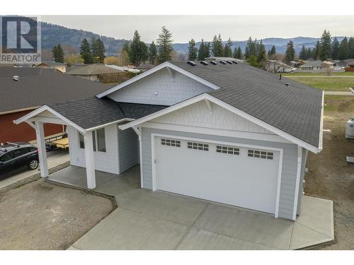 575 Meadowlark Avenue, Vernon, BC - Outdoor